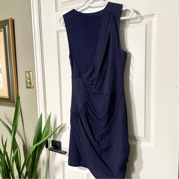 BCBGMAXAZRIA Draped Side Zipper Dress. Size 0 - Picture 11 of 16